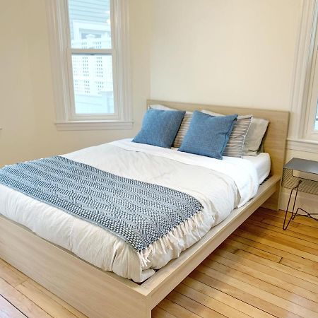 4 Bedroom Condo At Harvard Square And Harvard University Кембридж Экстерьер фото